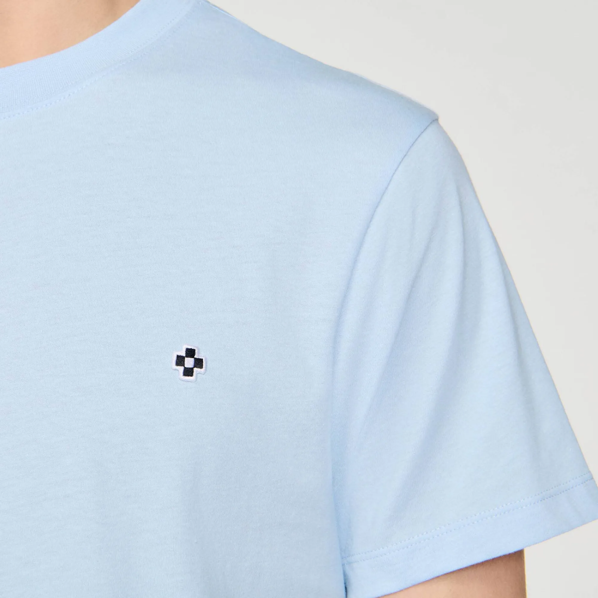 Homem Sandro Paris Camiseta Com Patch Cruzado Quadrado