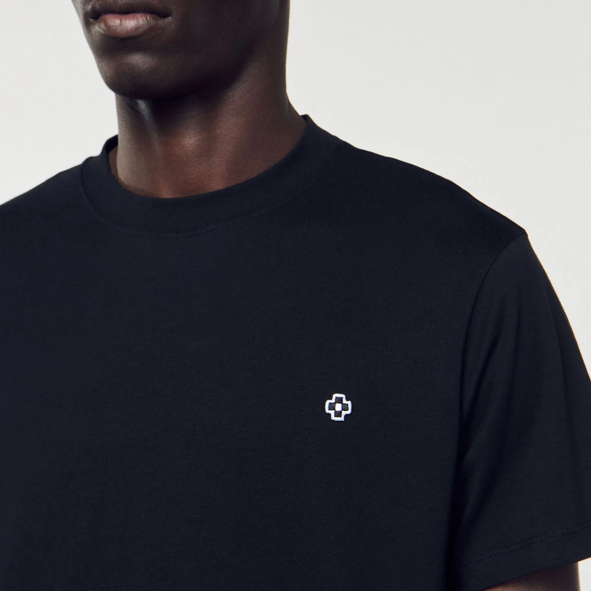 Homem Sandro Paris Camiseta Com Patch Cruzado Quadrado