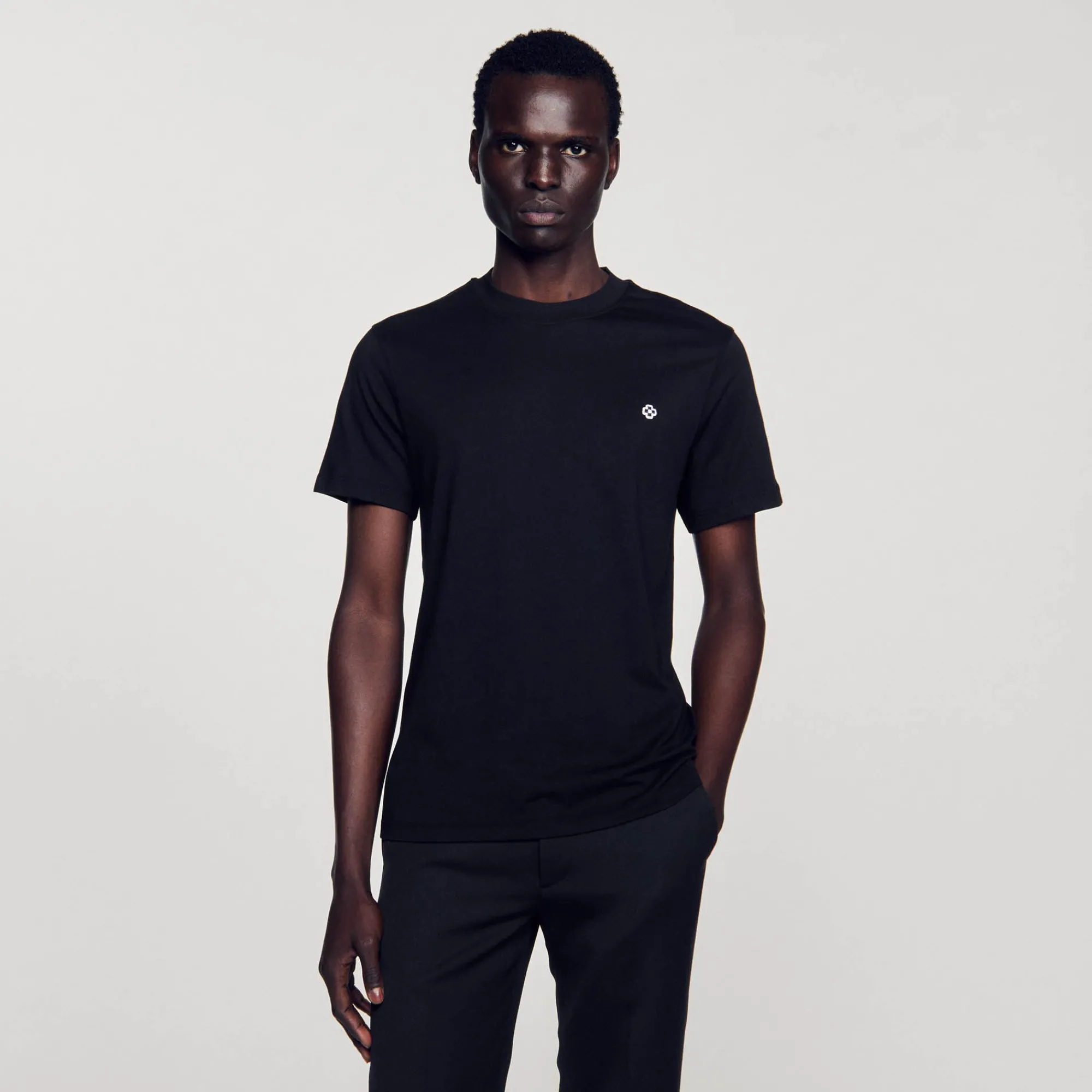 Homem Sandro Paris Camiseta Com Patch Cruzado Quadrado