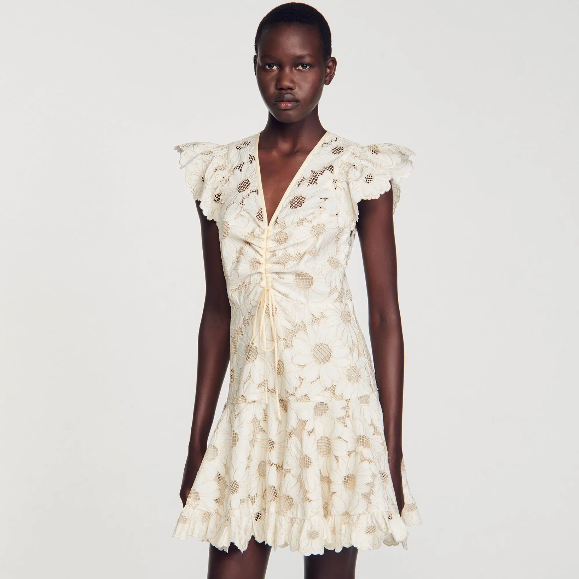 Mulheres Sandro Paris Vestido Curto Guipura Com Margaridas